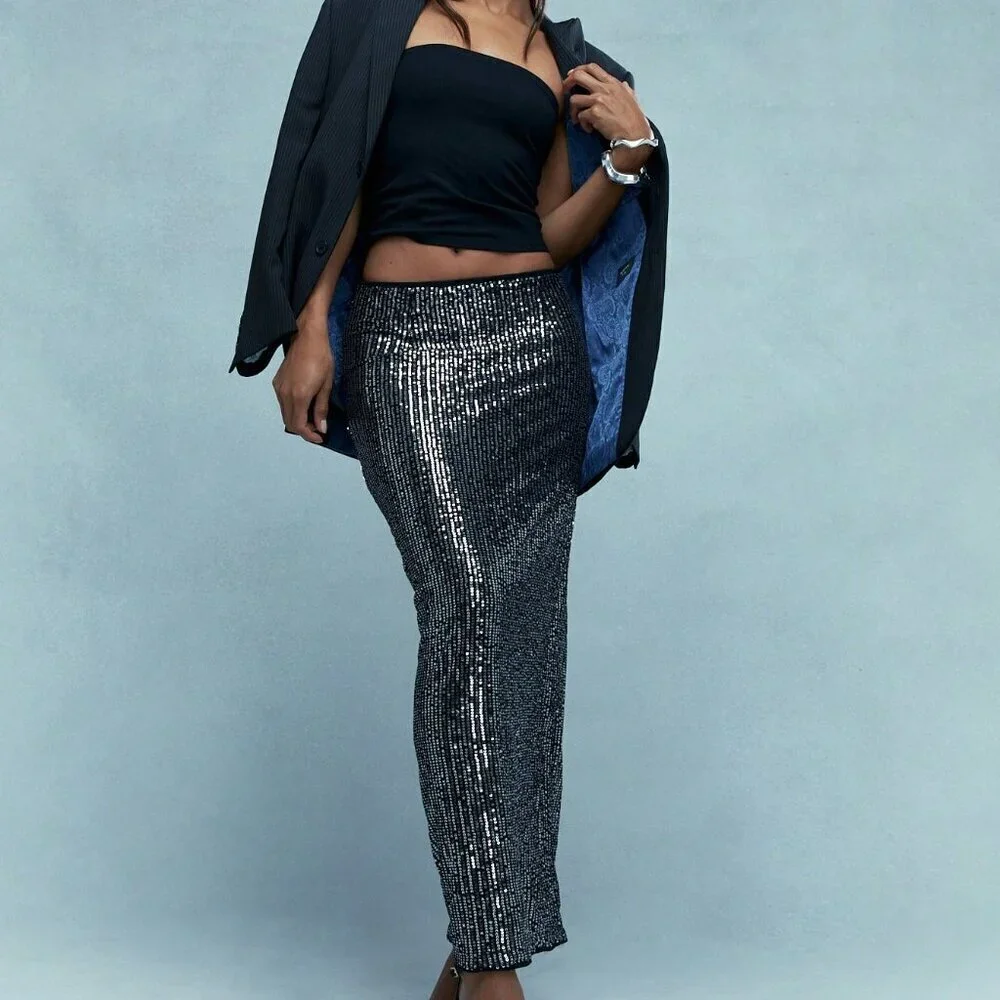 Black Elegant Women's Sequined Straight Skirt With Slit Back Hem - Picture 1 of 5